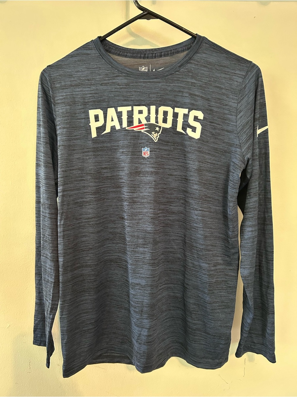 Nike Patriots Long-Sleeve Heathered Navy Performance Tee